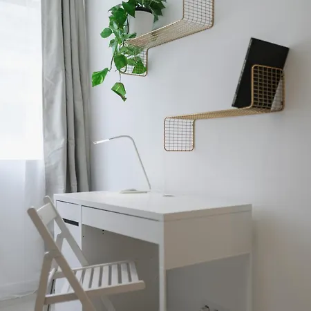 アパート Spacieux Summer Getaway Ideal For 6 ニース