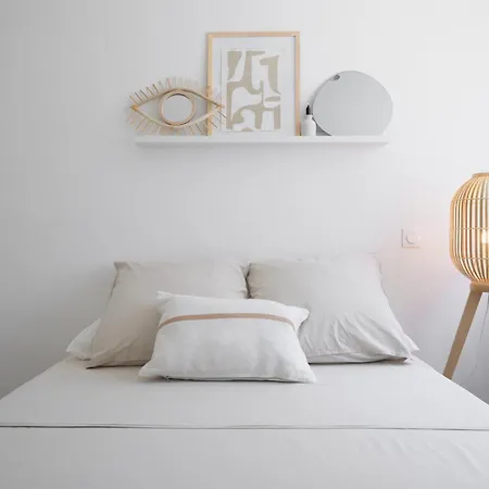 Spacieux Summer Getaway Ideal For 6 ニース