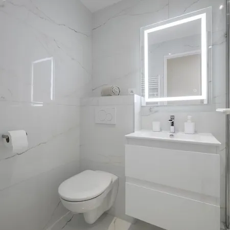 Spacieux Summer Getaway Ideal For 6 *