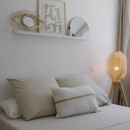 Spacieux Summer Getaway Ideal For 6 * Ницца