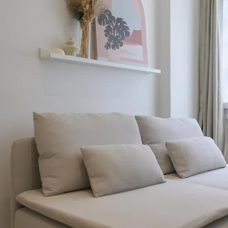 Spacieux Summer Getaway Ideal For 6 Ницца
