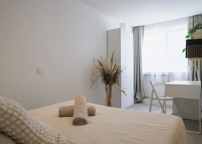 Spacieux Summer Getaway Ideal For 6 Apartmán