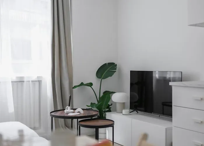 Apartmán Spacieux Summer Getaway Ideal For 6 Nice